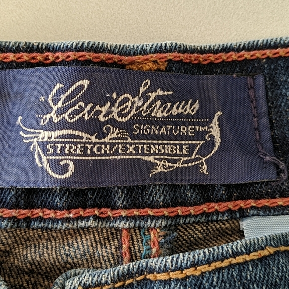 Levi's denim skirt - Picture 3 of 4